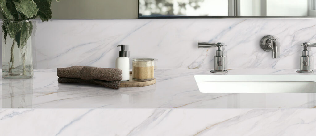 calacatta-lapiza-quartz-bathroom