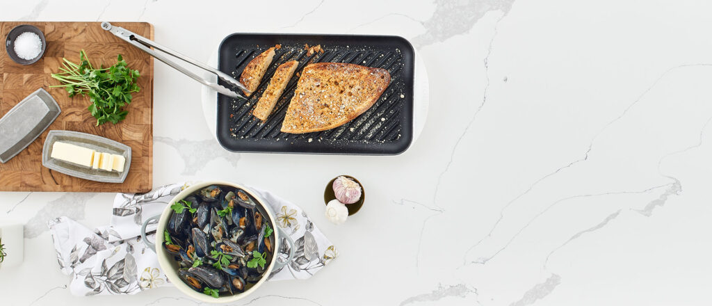 calacatta-leon-quartz-kitchen-countertops