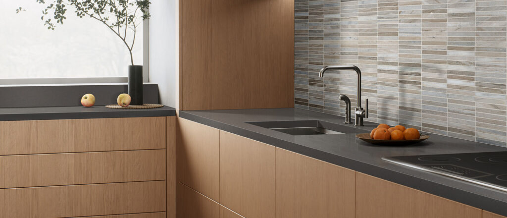 manhattan-gray-quartz-countertop-kitchen